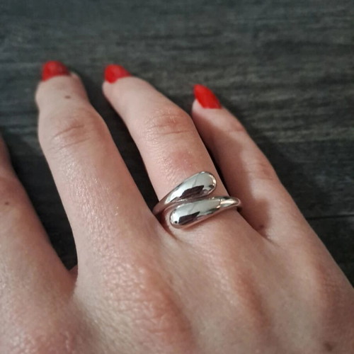 Silver ring new in excellent condition