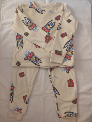 Bluey children's pajamas size 5 years like new, Zara beige