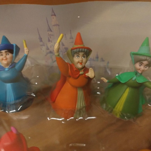 Disney Store Exclusive Sleeping Beauty figure set new