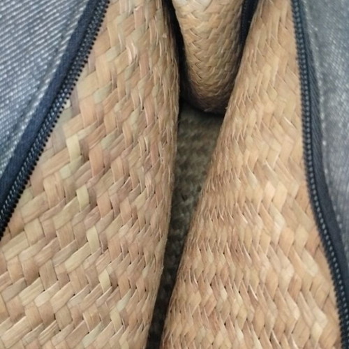 Denim shoulder bag with straw details