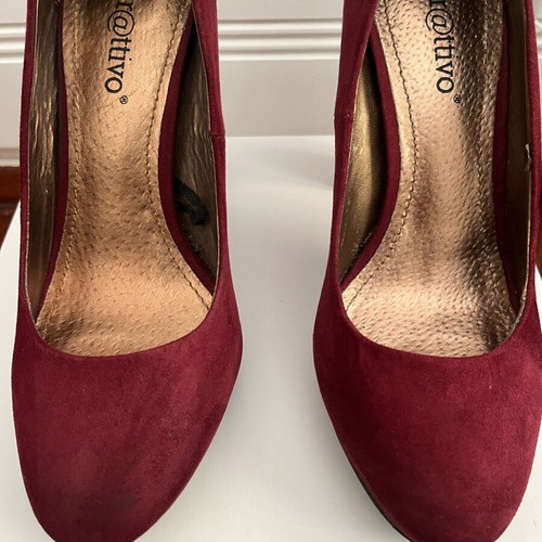 Attrattivo burgundy suede pumps 12cm heel like new
