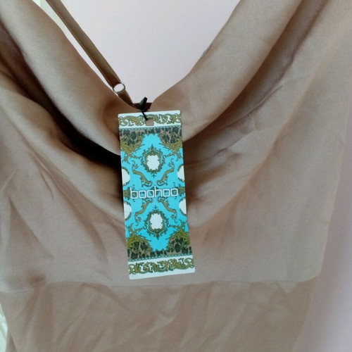 Women's satin dress new, size small