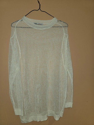 ZARA perforated blouse size M like new, white
