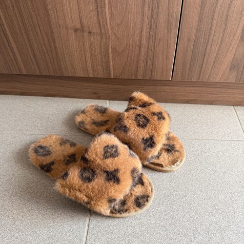 Ego Shoes furry slippers brown like new, size 38