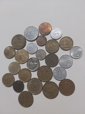 Λοτ 25 νομισμάτων κυκλοφορίας από διάφορες χώρες μεταχειρισμένο