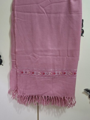Pashmina pink with embroidered details and fringes like new