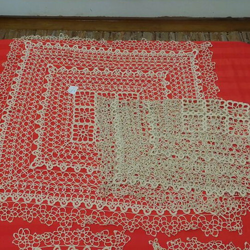 Handmade set made with tatting 4 pieces new