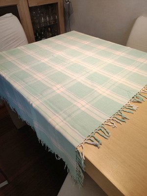Cotton checkered square tablecloth like new 1.40x1.40
