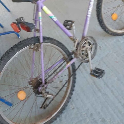 Bicycle used for beautiful rides, men's