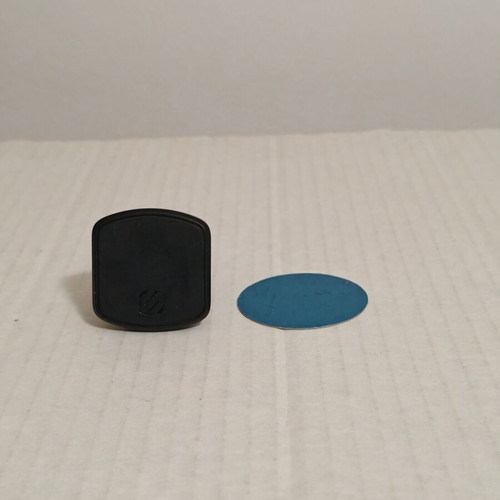 Scosche Magic Mount Car Phone Holder like new, magnetic