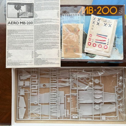 KP Kovozavody Prostejov Aero MB-200 1/72 model kit like new, vintage