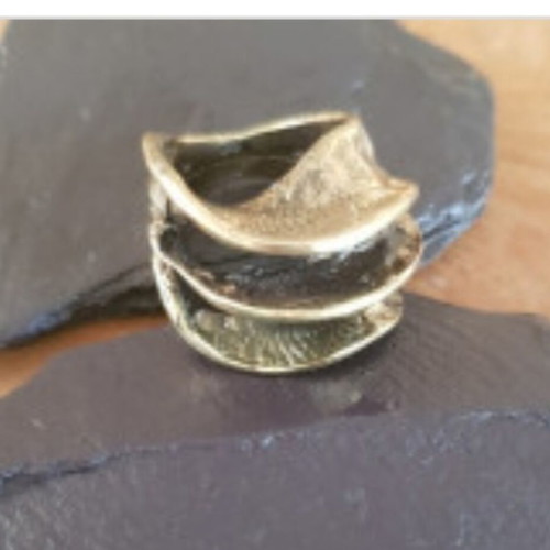 Bronze ring, adjustable size, handmade details