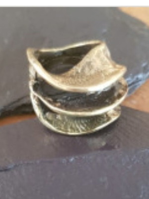 Bronze ring, adjustable size, handmade details