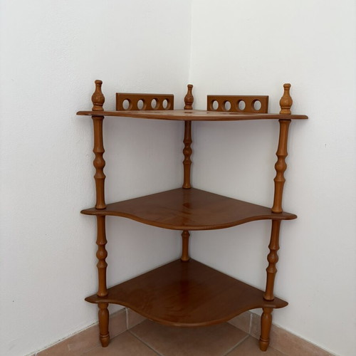 Classic corner shelf used, excellent condition