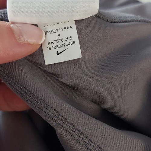 Nike Dri-FIT Women's Athletic Leggings Grey Small AR7576-056 like new