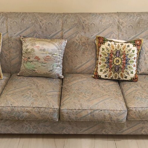 Living room set like new with sofa, 4 armchairs and 3 tables
