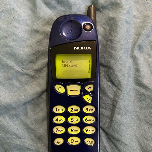 Nokia 5110 phone like new, network locked