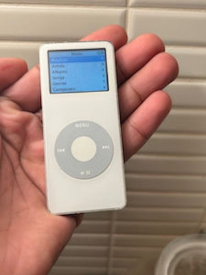 Apple iPod Nano 4GB 1ης γενιάς σε άριστη κατάσταση