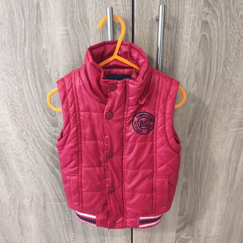 Urchin sleeveless jacket like new with buttons and zipper