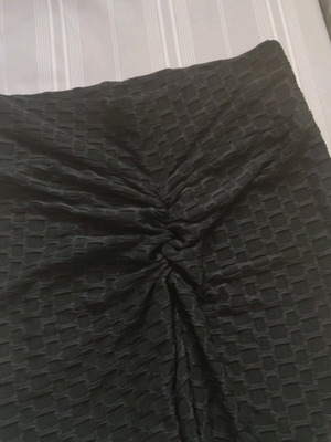 Tik Tok leggings black with back ruching new