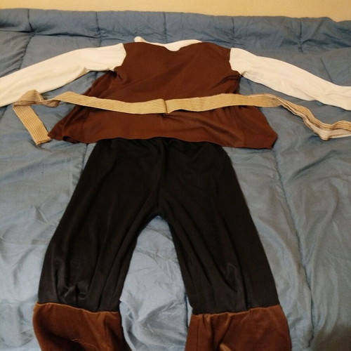 Pirate costume used, Disney, for ages 6+