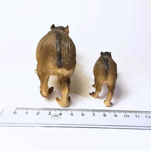Plastic capibara figure toy used, pack of two