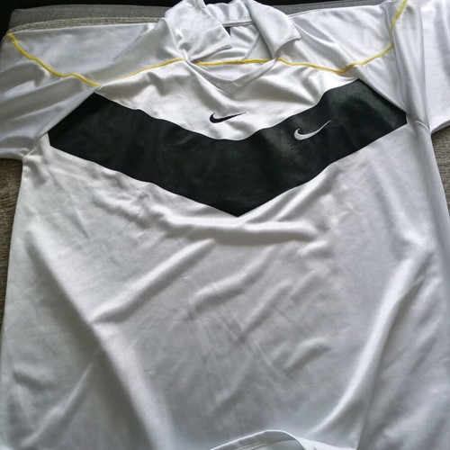 Nike Vintage 90s Football T-shirt used, size Large, black and white