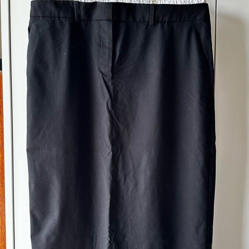 Zara fitted skirt new, black and white