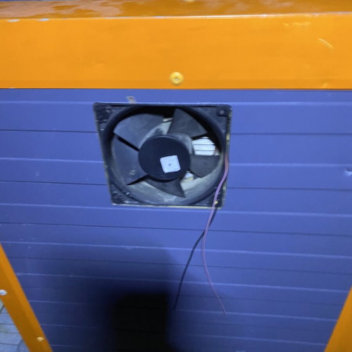 Theoprofil dog transport cage used with insulation and ventilation