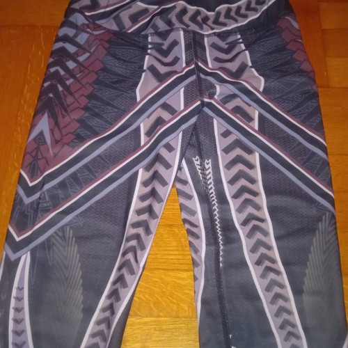 Baya leggings Small used, multicolor with nice print