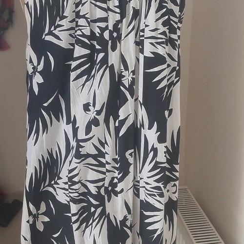 Lisa Campione summer dress like new, black and white embroidered