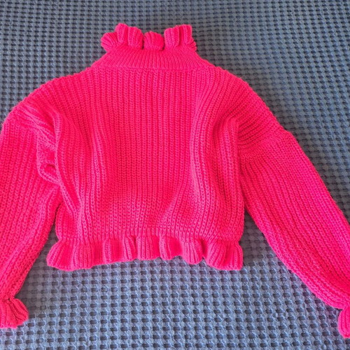 Fuchsia wool sweater crop top, size Small