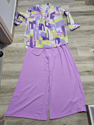 Women's set with shirts and pants like new