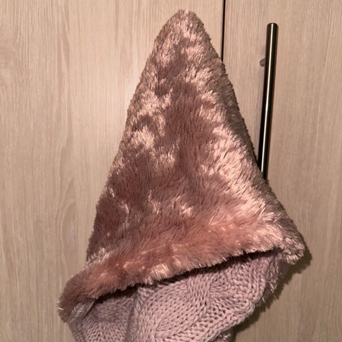 Scarf type neck like new, double-sided
