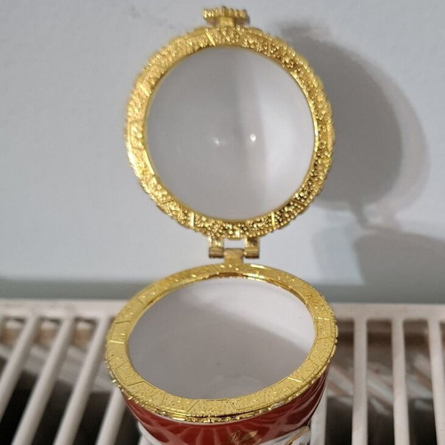 Porcelain Easter egg Limoges jewelry box like new
