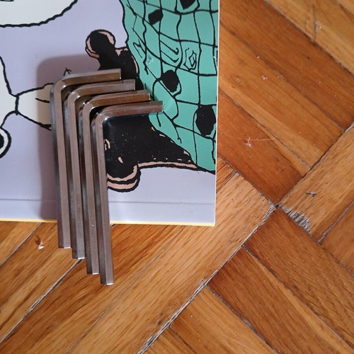 Keys new and unused