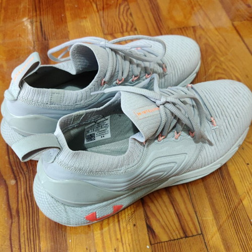 Under Armour Hove Phantom 2 shoes like new, gray, sizes 43-43.5