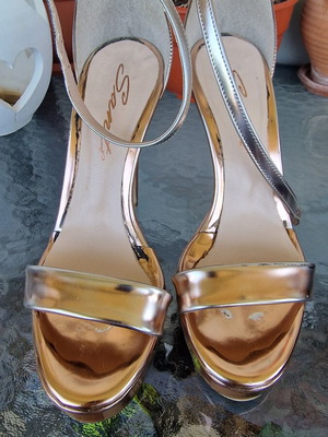 Πέδιλα Sante rose gold μέγεθος 37 μεταχειρισμένα με σημάδια χρήσης