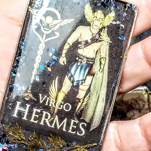 Small Hermes frame new, handmade with steel and crystals