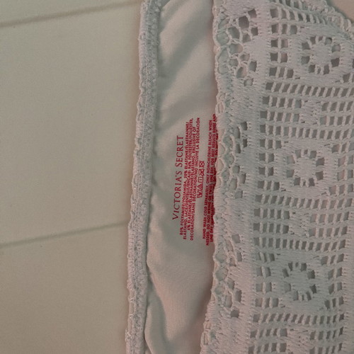 Victoria's Secret bikini bottom new with embroidery, white, size M