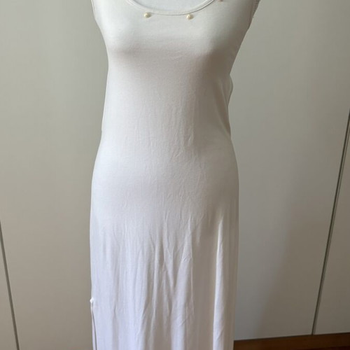 Maxi dress white size M new with pearl details