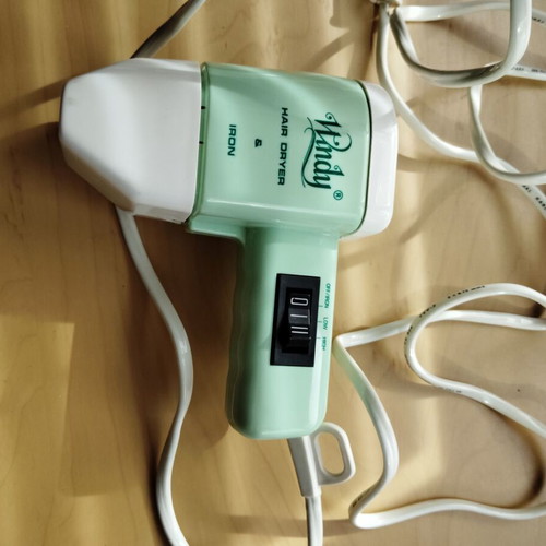 Mini iron-hair dryer 2 in 1 like new for travel and tourism