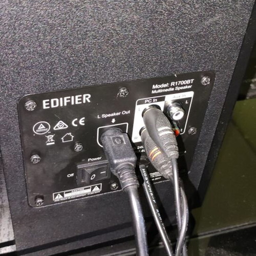 Edifier R1700BT Active Desktop Monitor Speakers like new