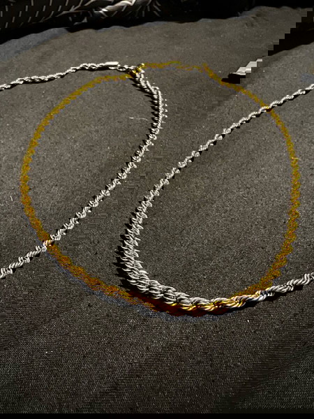 •χρυσό chains λαιμού