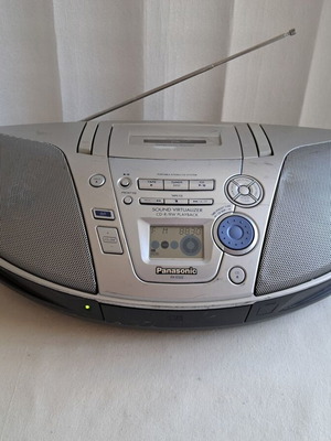 CD ραδιοκασετόφωνο Panasonic RX-ES22.