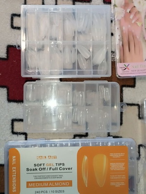 Gel tips and tips set like new