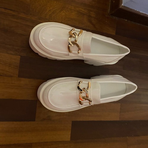 Traktewto dipato loafer size 39 like new, white and gold