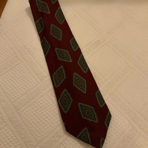 The Bostonians tie 100% silk new in excellent condition