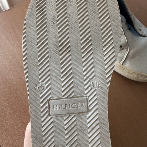 Tommy Hilfiger athletic shoes unisex size 40 used white