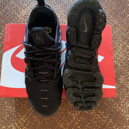 Nike Air Vapormax Triple Black sneakers like new, size 42.5